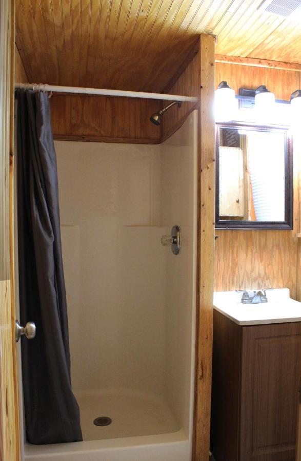 Отель Berry Creek Cabins Isabel Экстерьер фото